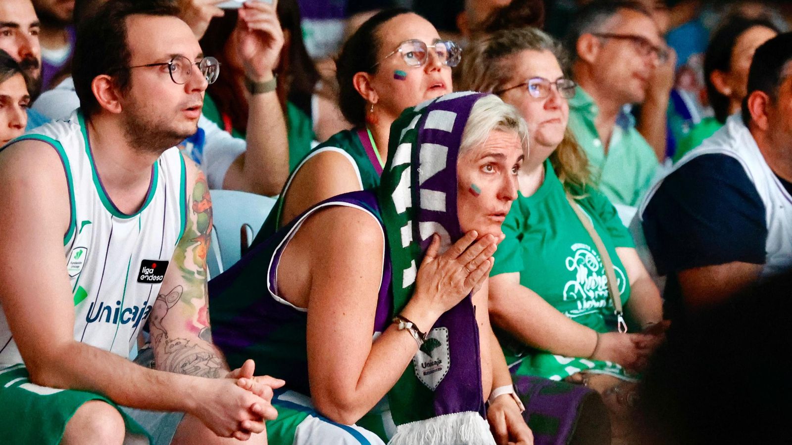 La locura en Los Guindos: ¡Búscate durante la final de BCL del Unicaja!