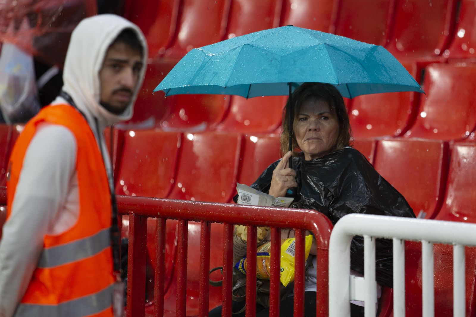 Encuéntrate en la grada en el Granada-Leganés