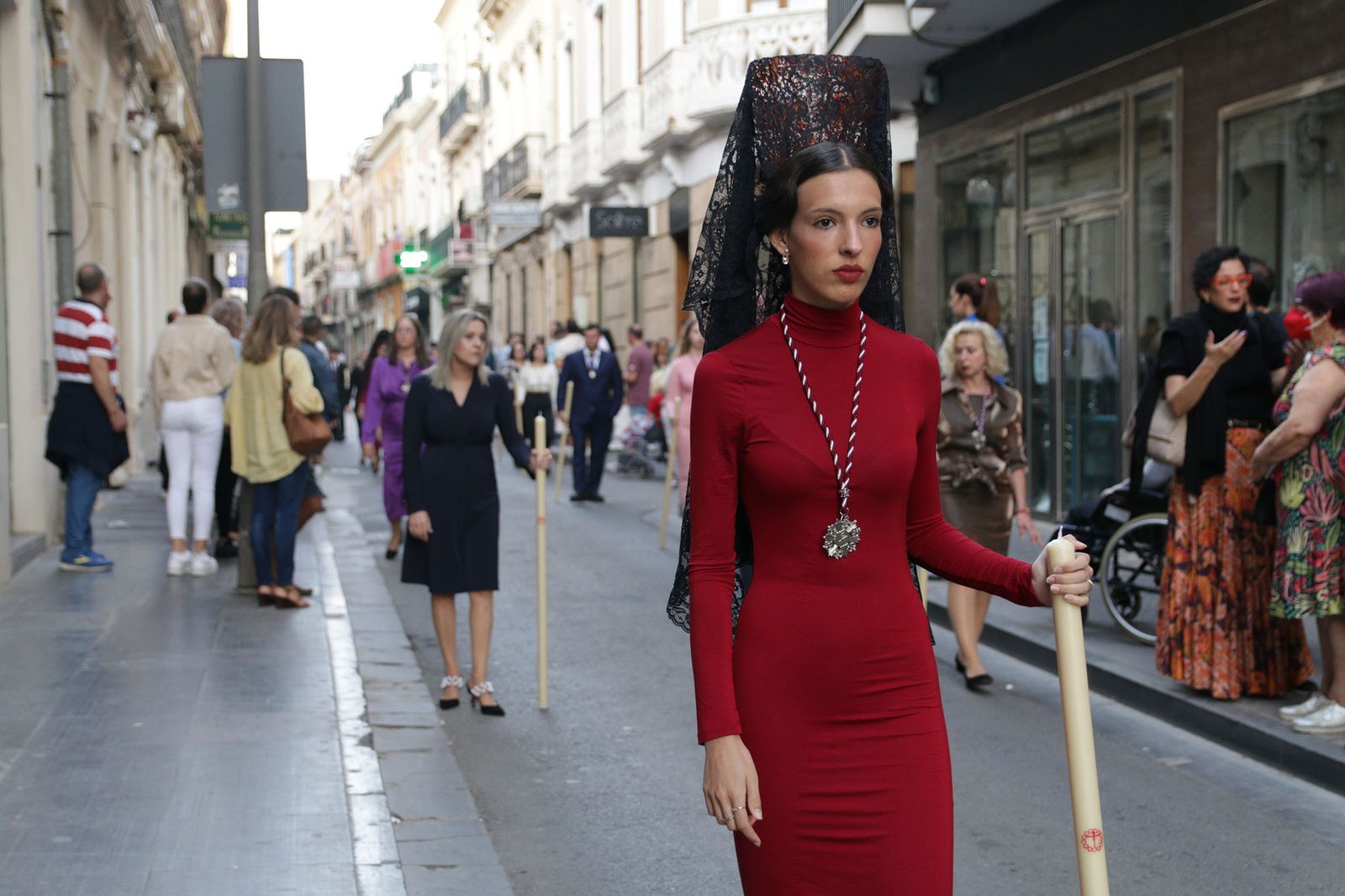 Imágenes de La Magna por las calles de Almería