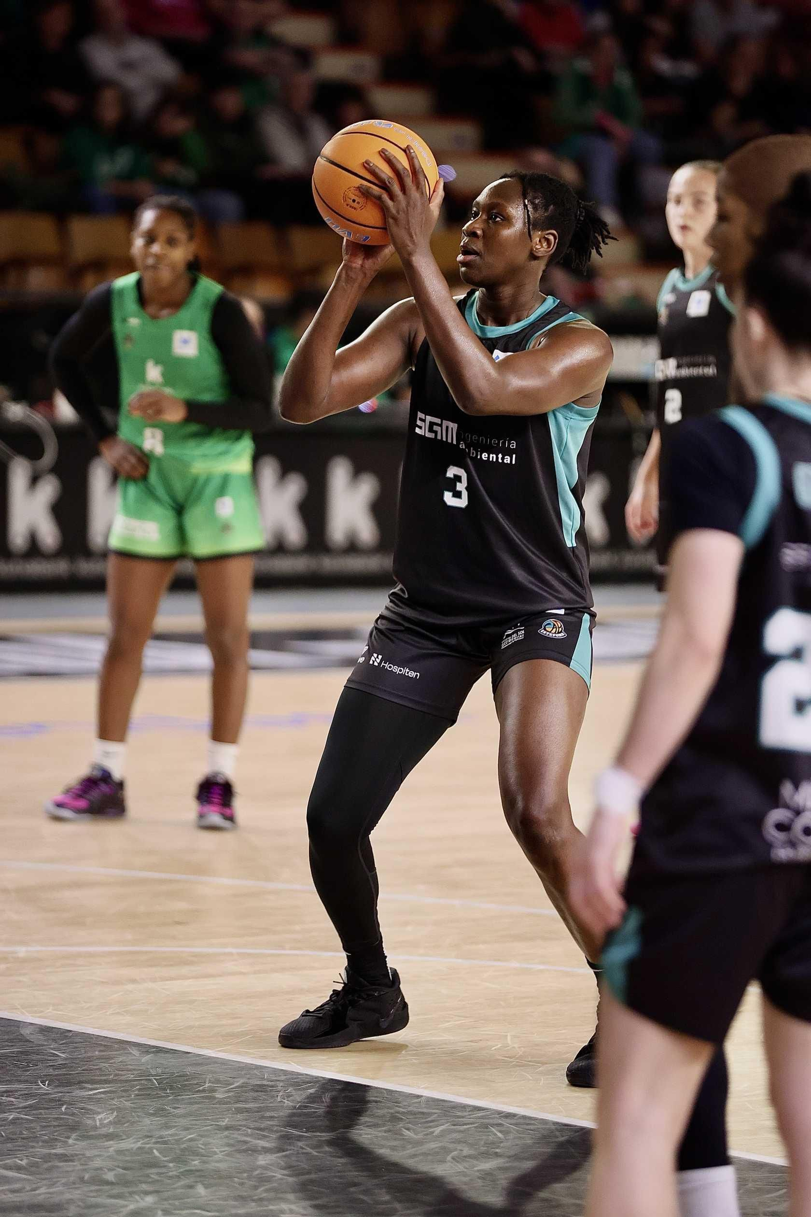 Araski-CAB Estepona: Festival del triples para ganar (71-91)