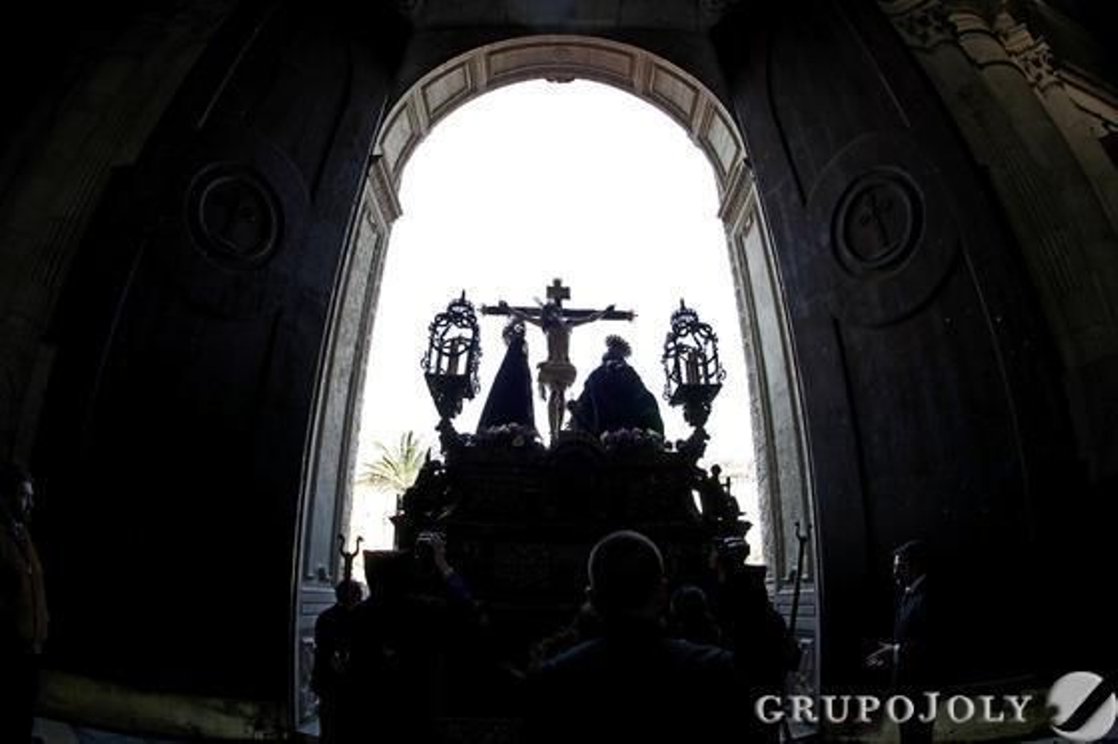 Venerable, Real, Militar y Nacional Cofradía del Santísimo Cristo de la Piedad y María Santísima de las Lágrimas.

Foto: Jesus Marin