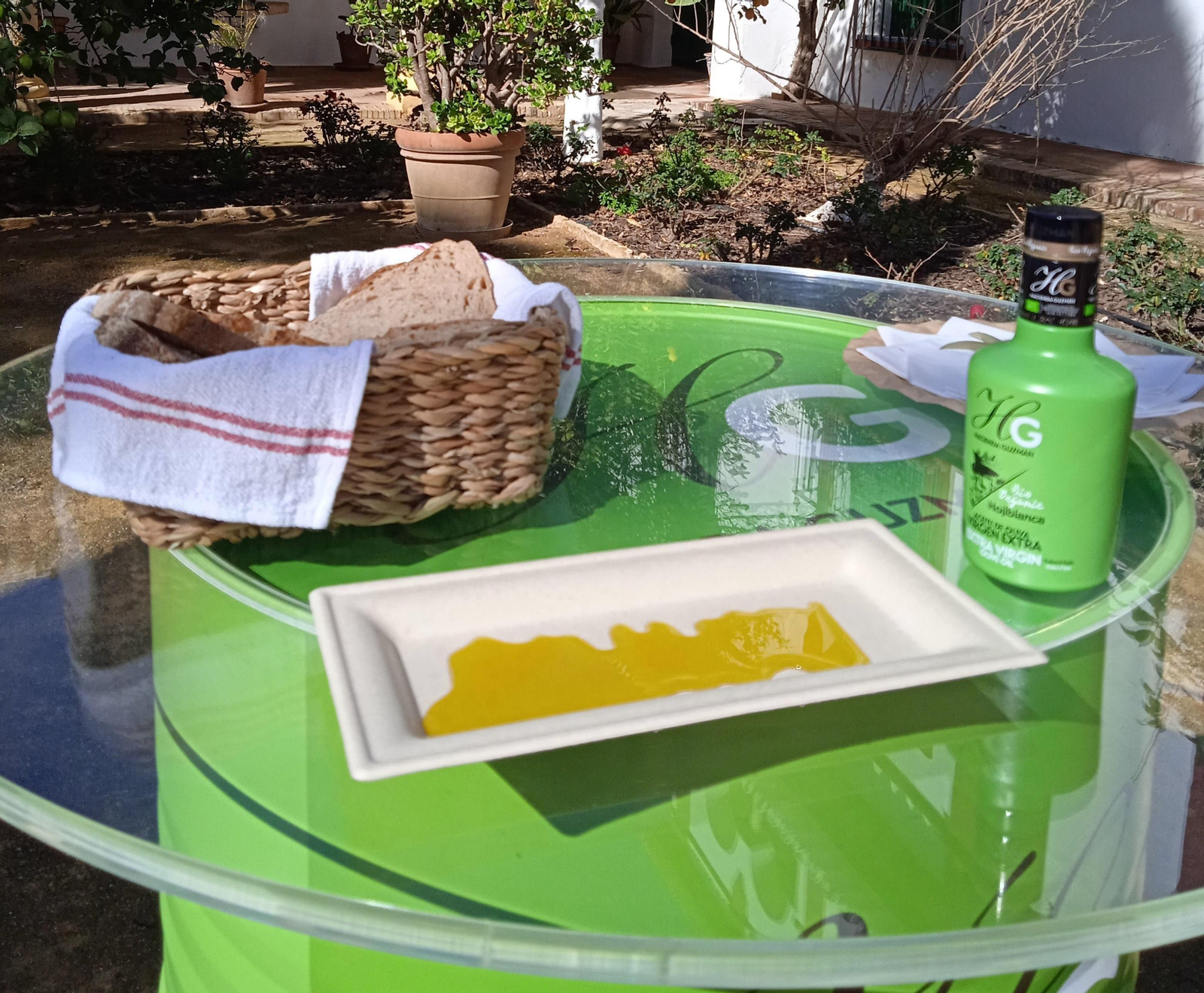 El oleoturismo se ha convertido en una experiencia única y solidaria en torno al aceite de oliva virgen extra.