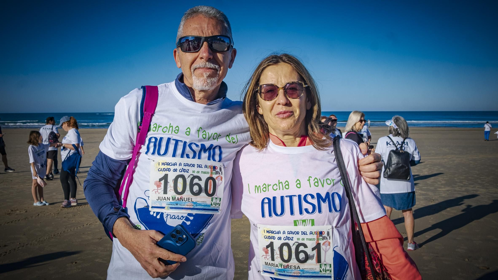 Búscate entre las imágenes de la  ‘I Marcha a favor del autismo’ en Cádiz