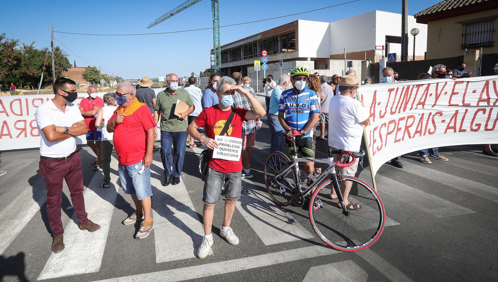 Concentración en el Pimiento para exigir más seguridad en la A-2003