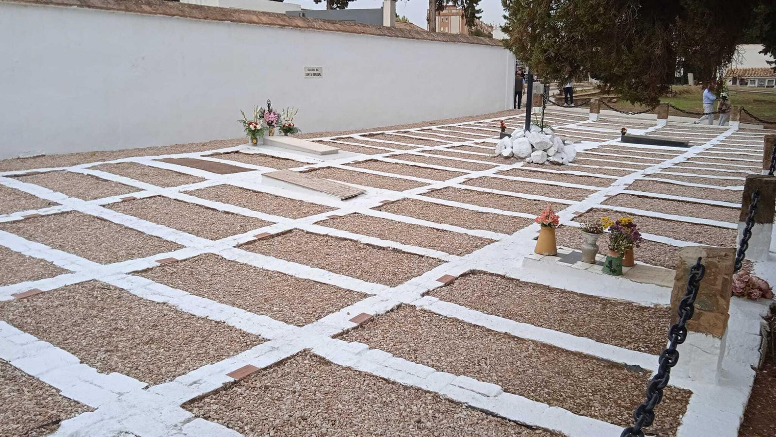 Fosa de militares en el Cementerio de la Salud.