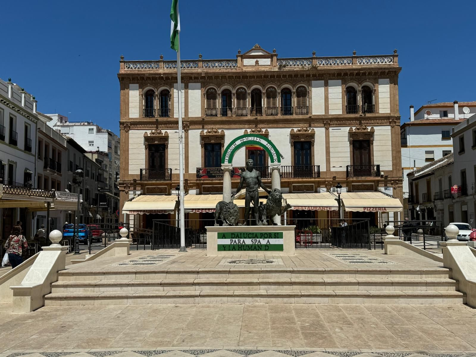 El Casino de Ronda está situado en la céntrica plaza del Socorro.