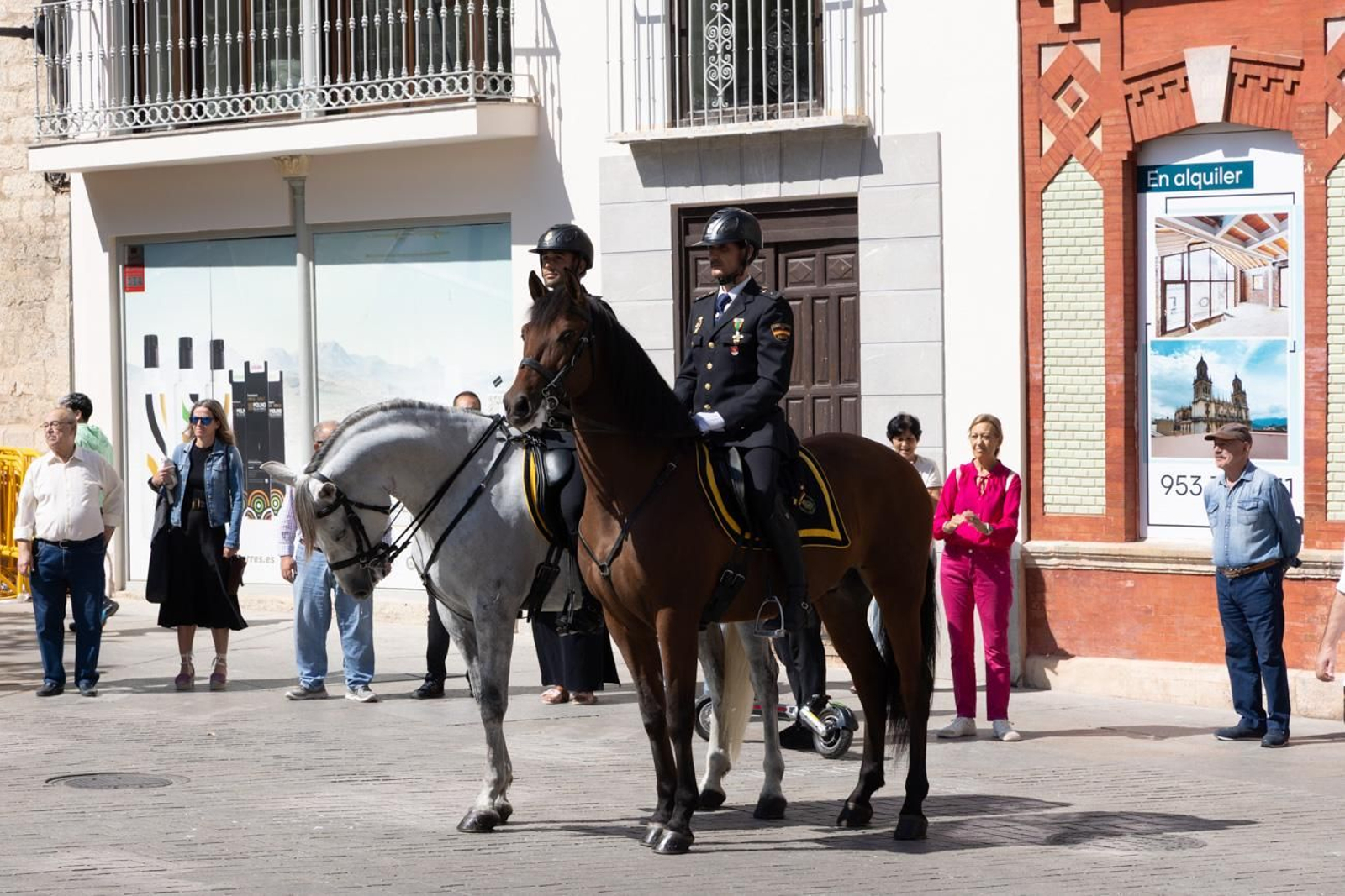 Acto por el día de la Policía Nacional, con motivo de la festividad los Santos Ángeles Custodios