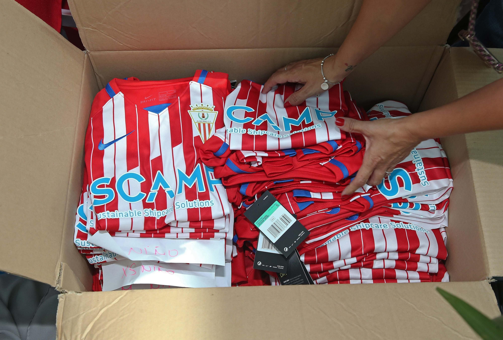 La presentación de las nueva equipaciones Nike del Algeciras CF, en imágenes