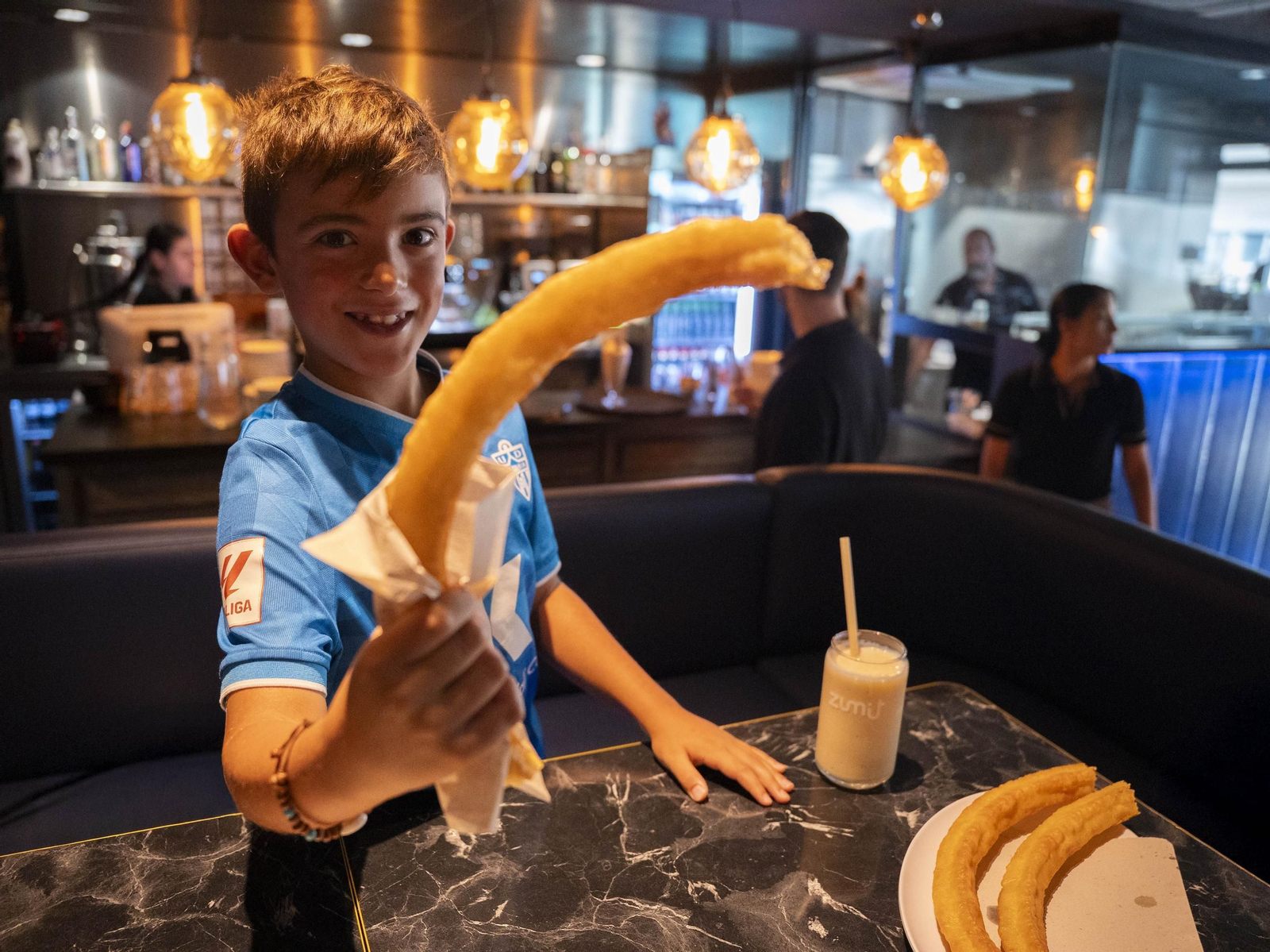 Las imágenes de la suculenta Churrería ubicada en la plaza 3 de abril