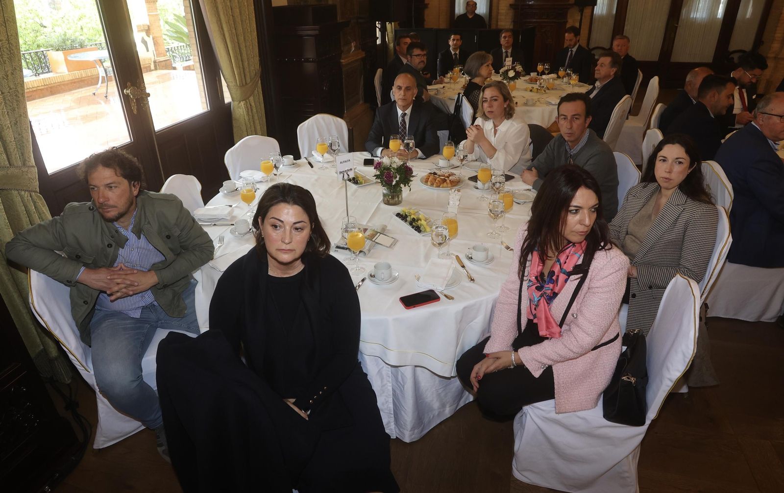 Yolanda García, José Ángel torres, Enrique Vadillo, María José Brenes, Jesús Brenes, Rocío Brenes, Lola Salguero