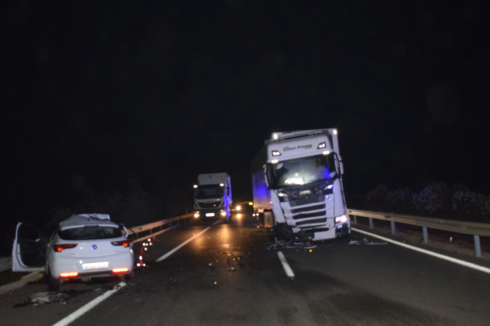 La Guardia Civil investiga al conductor de un turismo por circular más de diez kilómetros en sentido contrario y provocar un accidente
