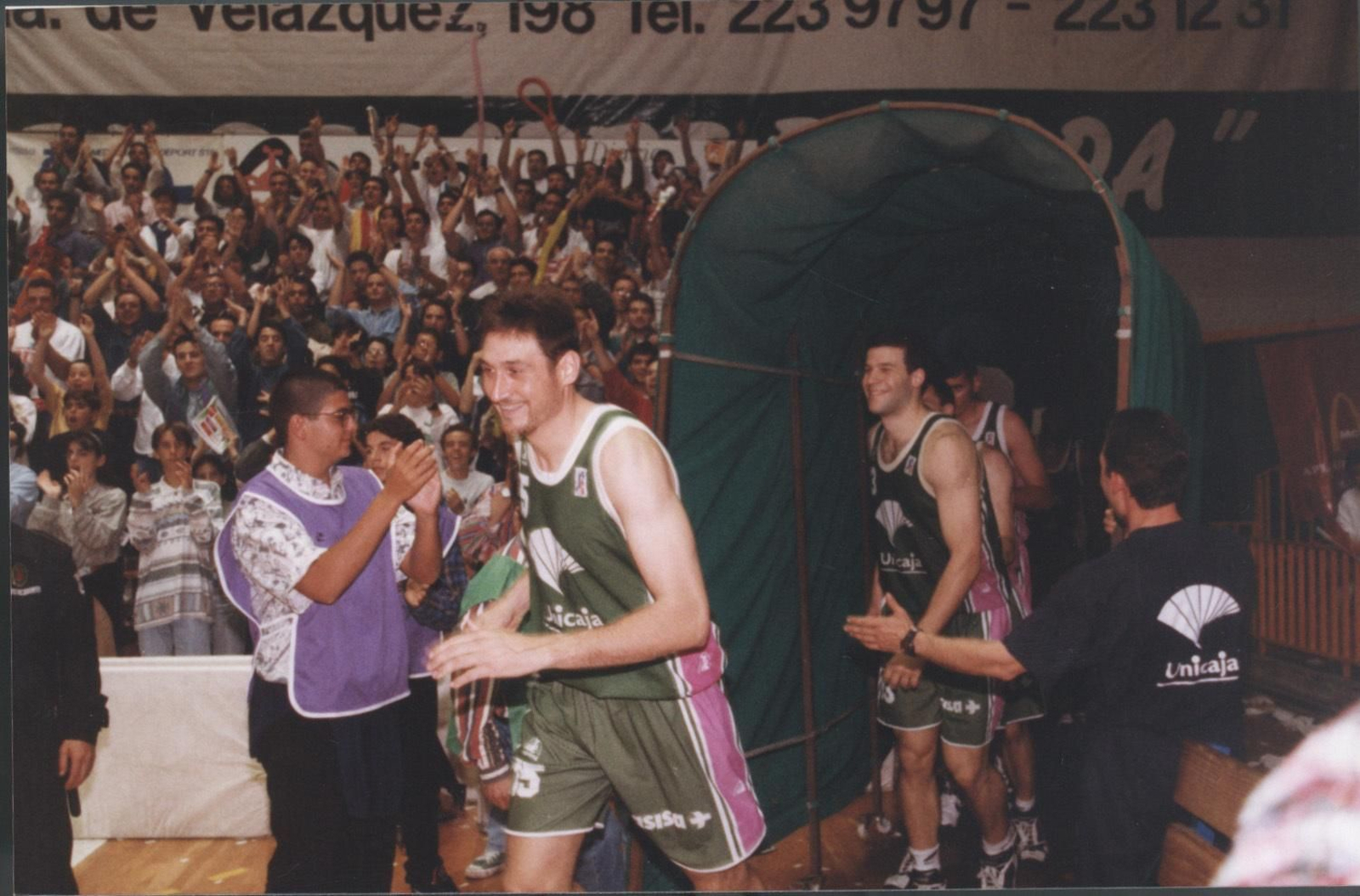 Los jugadores del Unicaja, celebrando en Ciudad Jardín.