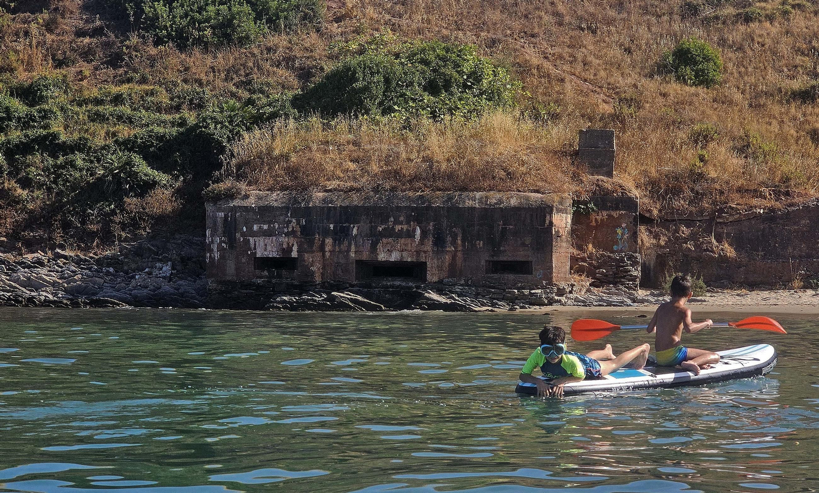 Ruta de paddle surf por la playa de Getares en Algeciras