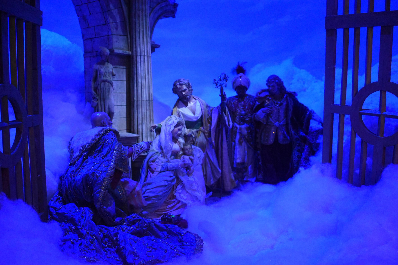 ASOC. CULTURAL PORTA COELI Lugar: c/ Rosario, 45 bajo Horano. Laborables: 11.00 h. a 13.30 h. / 17:30 h. a 20.00 h. Festivos: 11.00 h. a 13,30 h