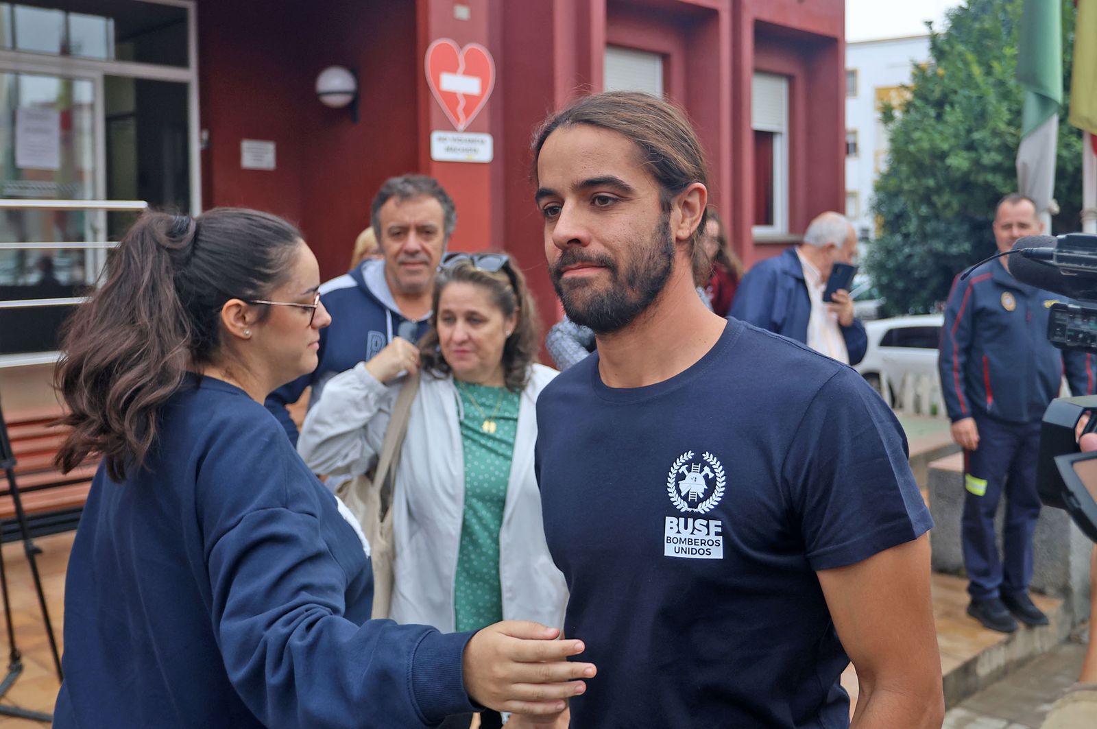 Imágenes de la partida de los bomberos de BUSF Huelva hacia Valencia