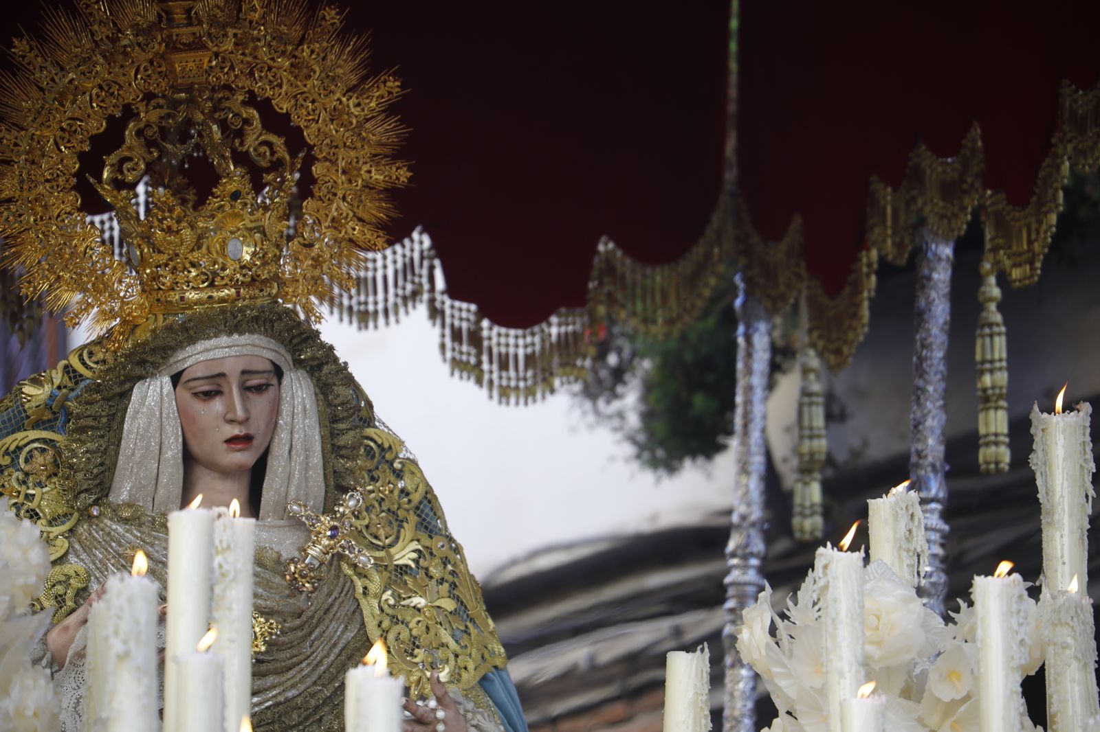 La procesión extraordinaria de la Virgen de la Salud de Córdoba, en imágenes