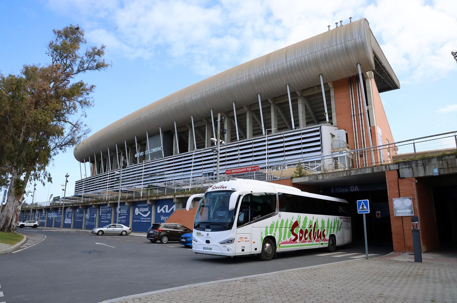 Imágenes de la salida del Recreativo de Huelva a Murcia