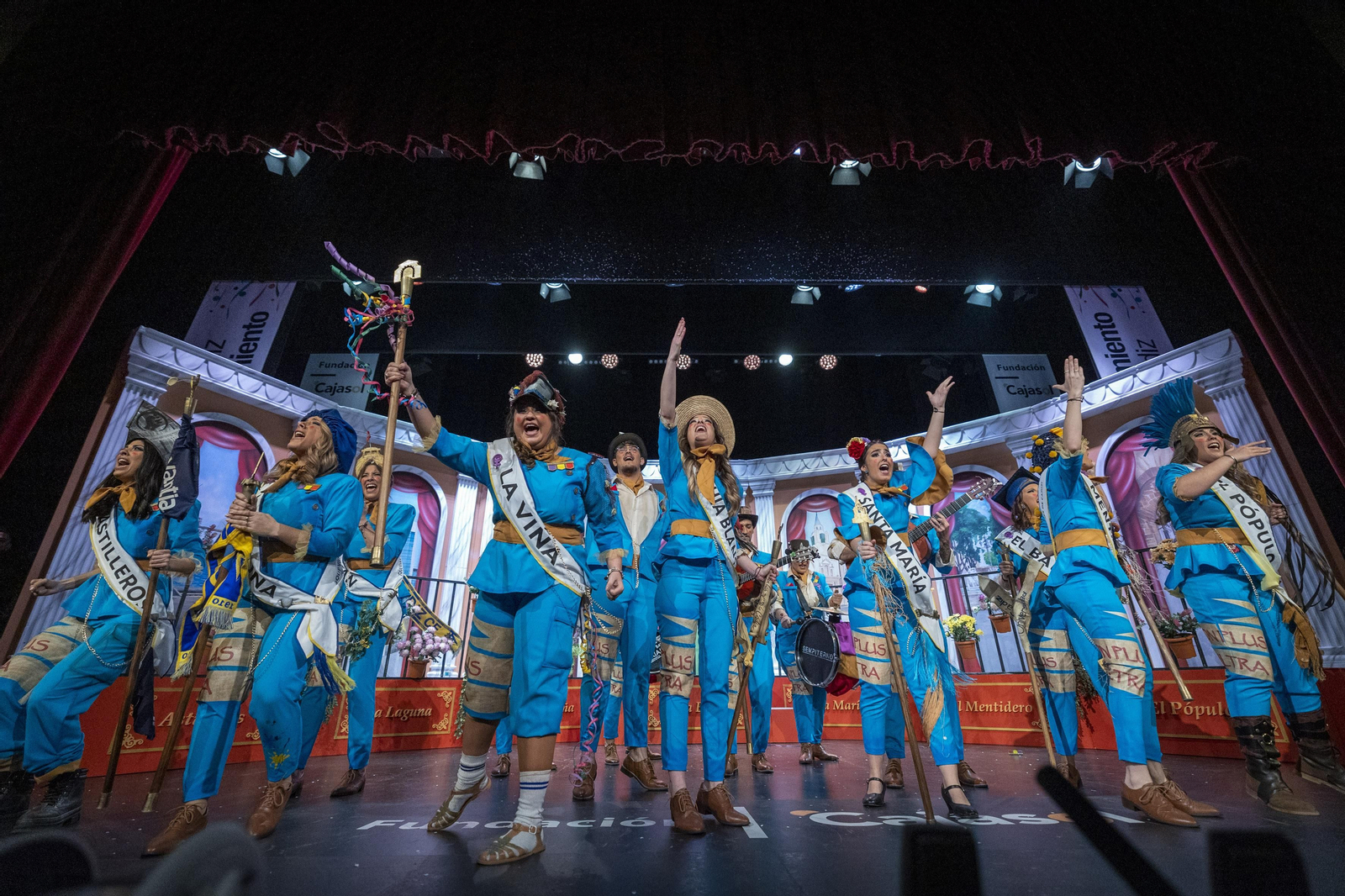 Comparsa 'El cantón independiente (que vivan las mujeres de Cai)'