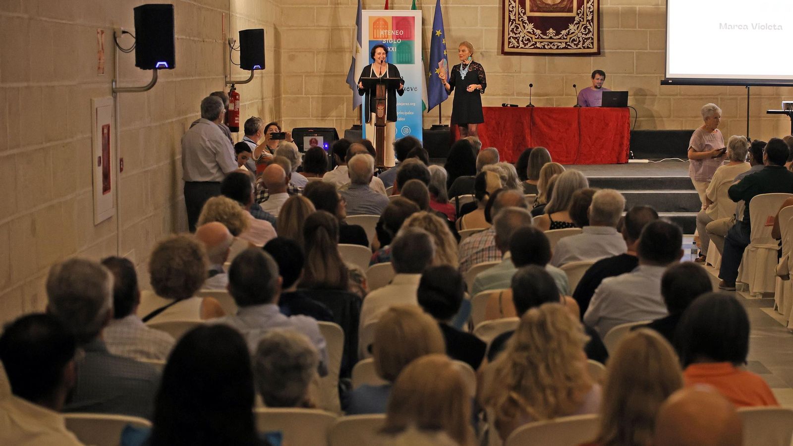 Presentación del nuevo Ateneo Siglo XXI.