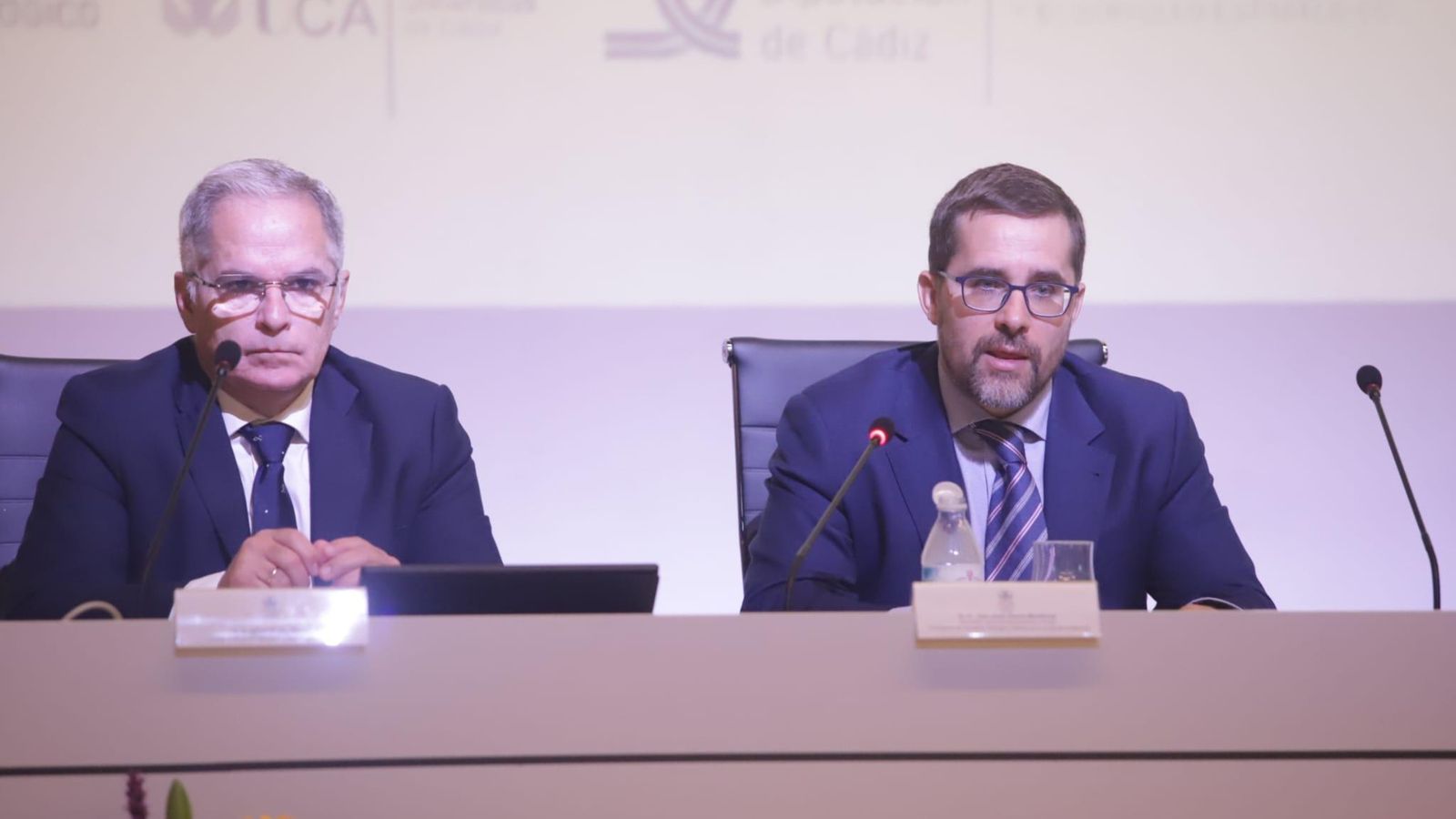 José Javier Alonso (derecha), secretario de Industria y Minas de la Junta de Andalucía José Javier Alonso (derecha), secretario de Industria y Minas de la Junta de Andalucía