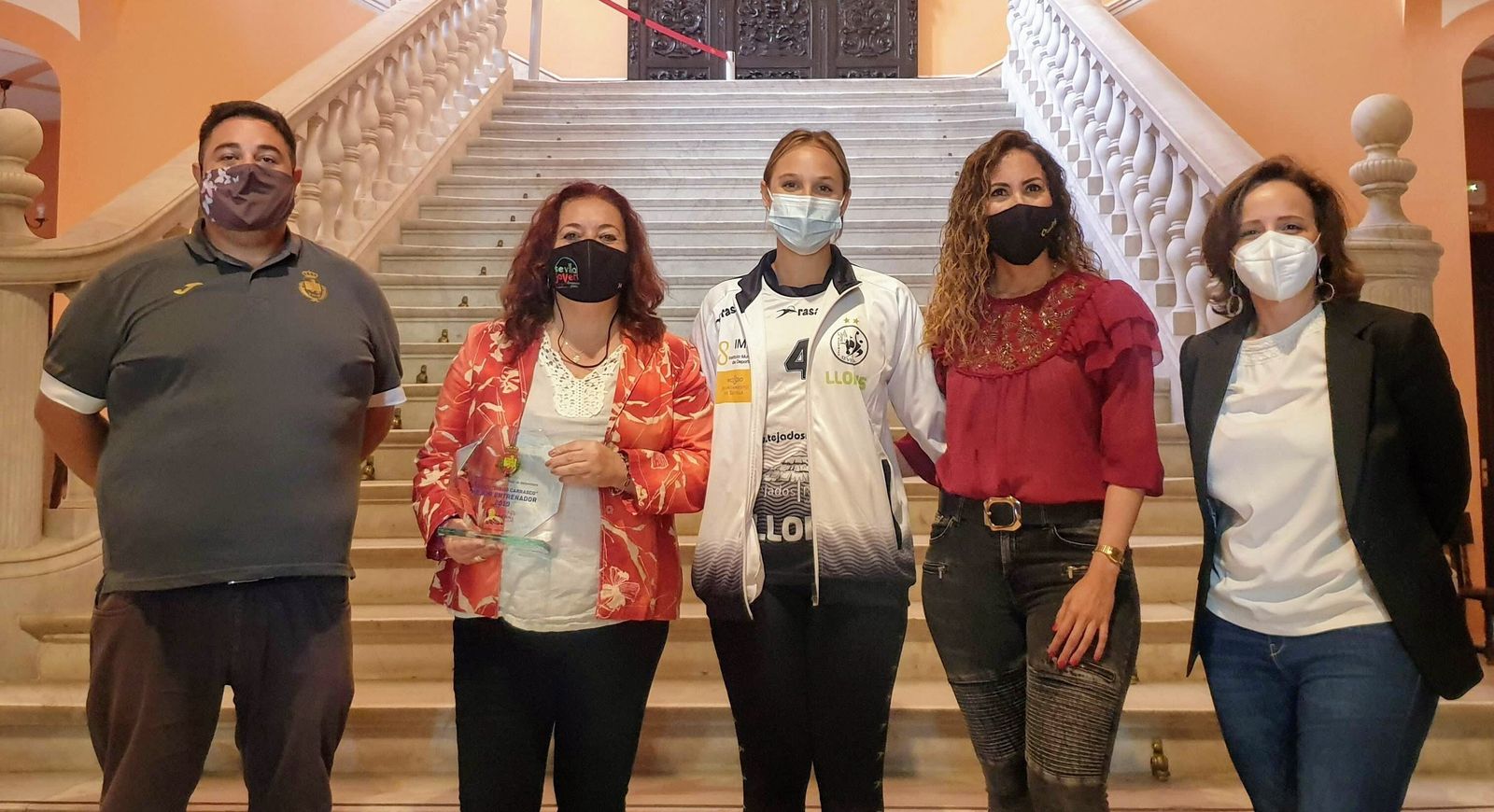 Representantes del BMP Sevilla, en el Ayuntamiento.