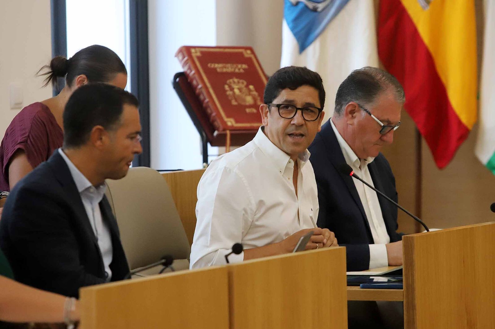 Imágenes del pleno extraordinario celebrado en la Diputación de Huelva