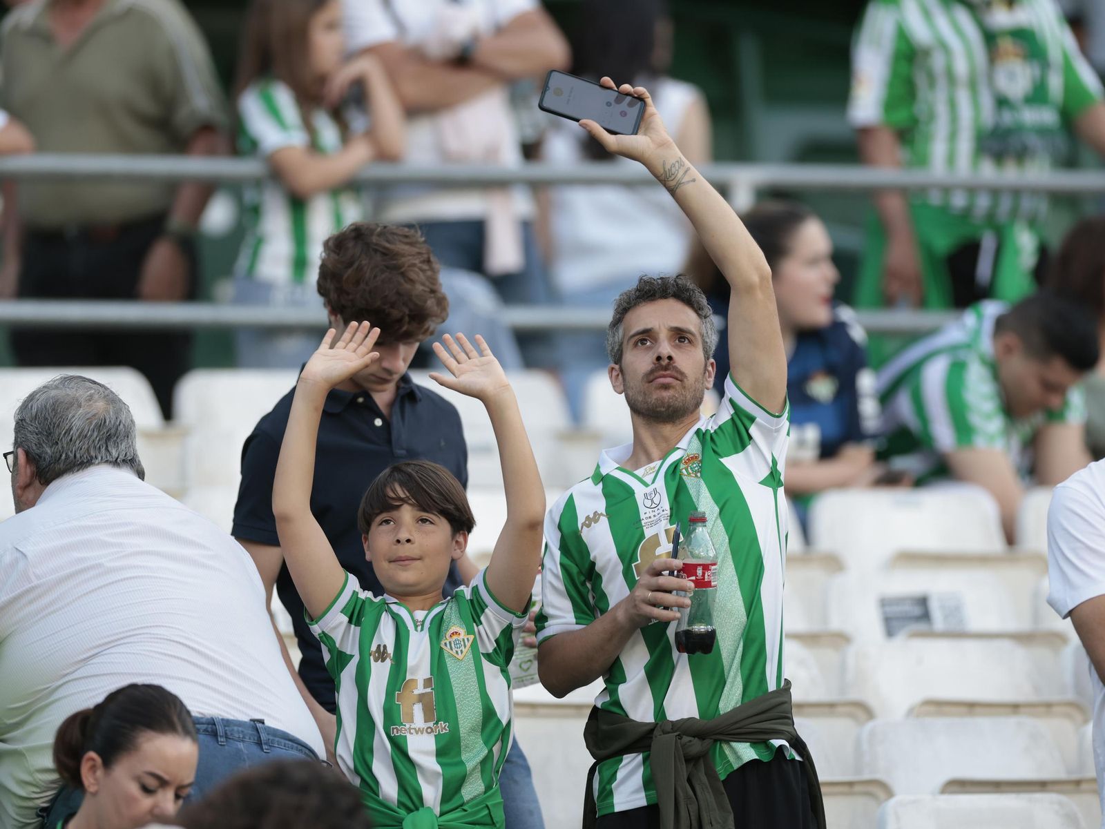 Búscate en las fotos del Betis - Valencia