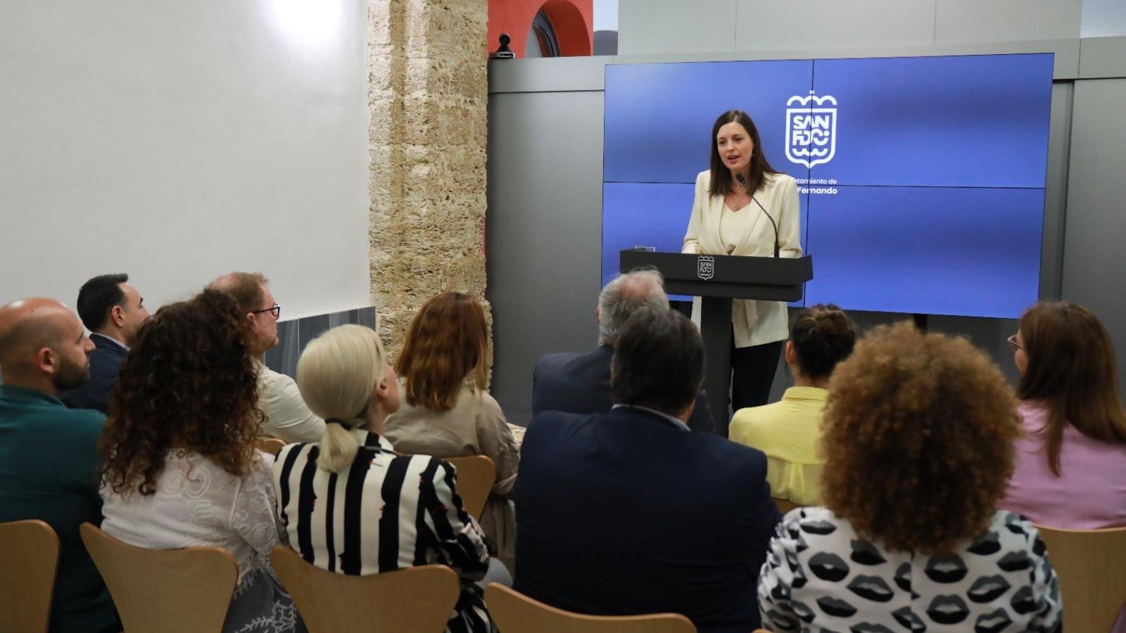 La alcaldesa de San Fernando, Patricia Cavada, en su primera comparecencia tras las elecciones del 28M.