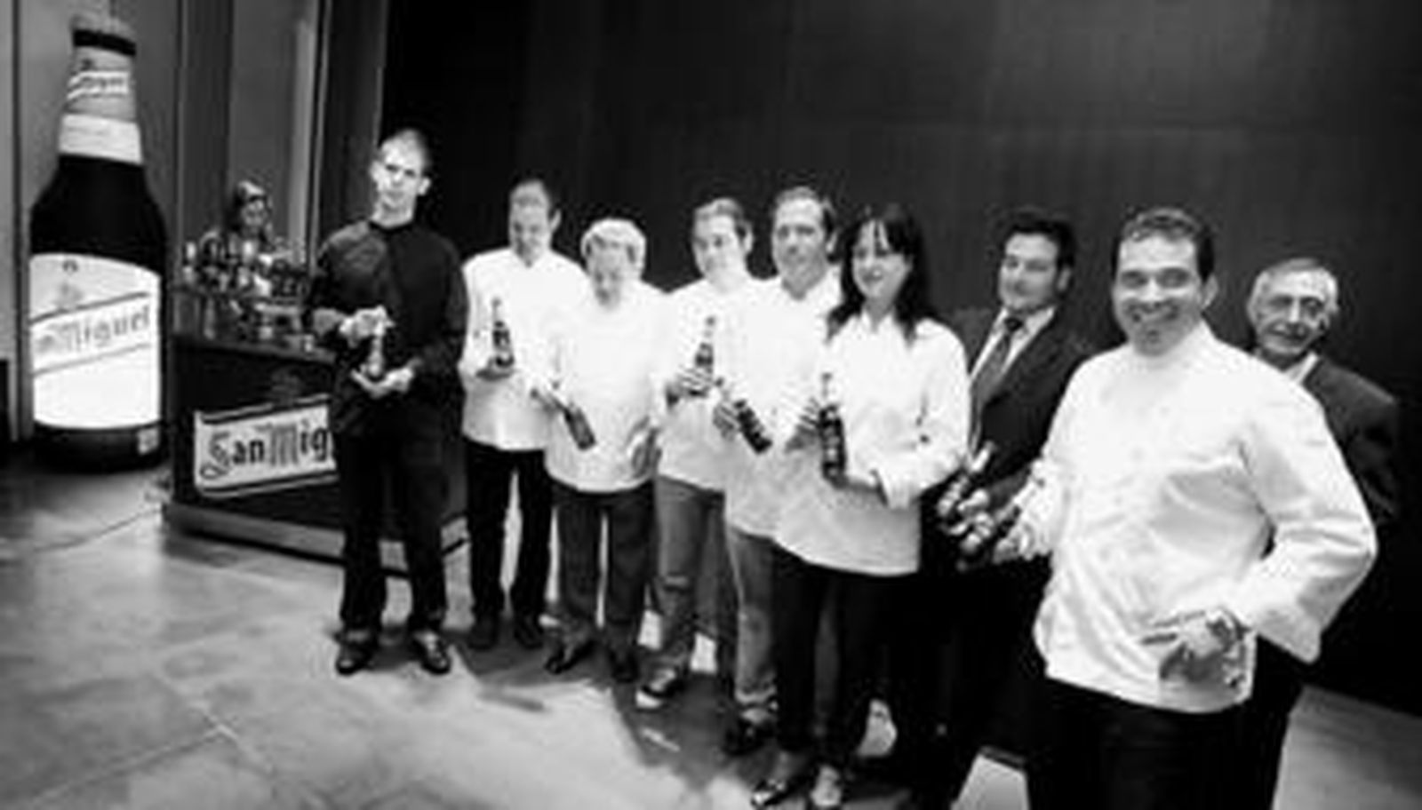 Los cocineros de siete de los ocho restaurantes que participan en esta semana de la cerveza.