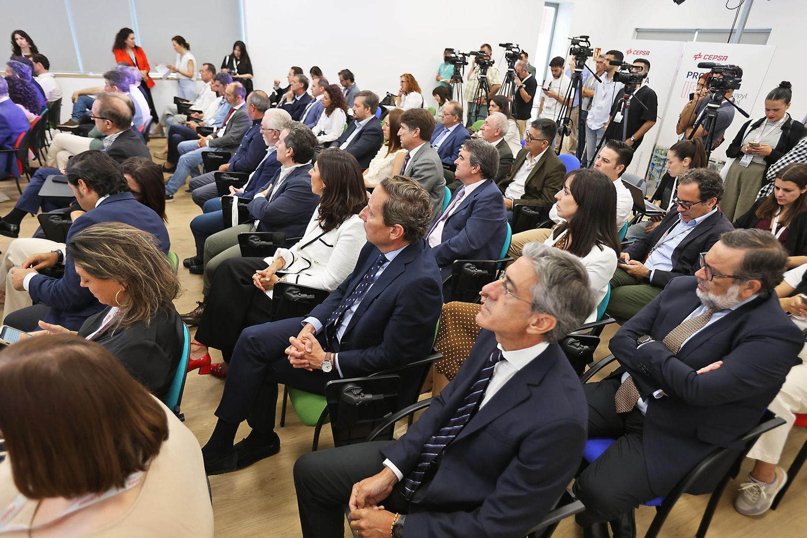 Imágenes de la presentación de la nueva planta de alcohol isopropílico (IPA) de CEPSA en Huelva