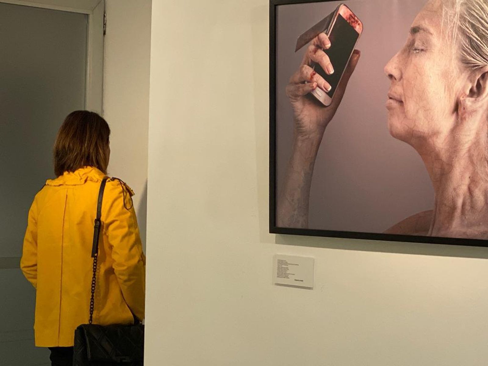 La muestra fotográfica 'Silencio' denuncia la violencia machista