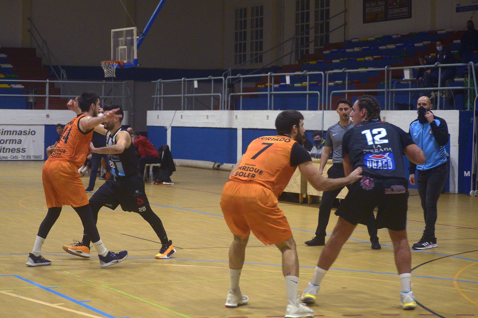 Fotos del partido entre Unión linense de baloncesto-Melilla