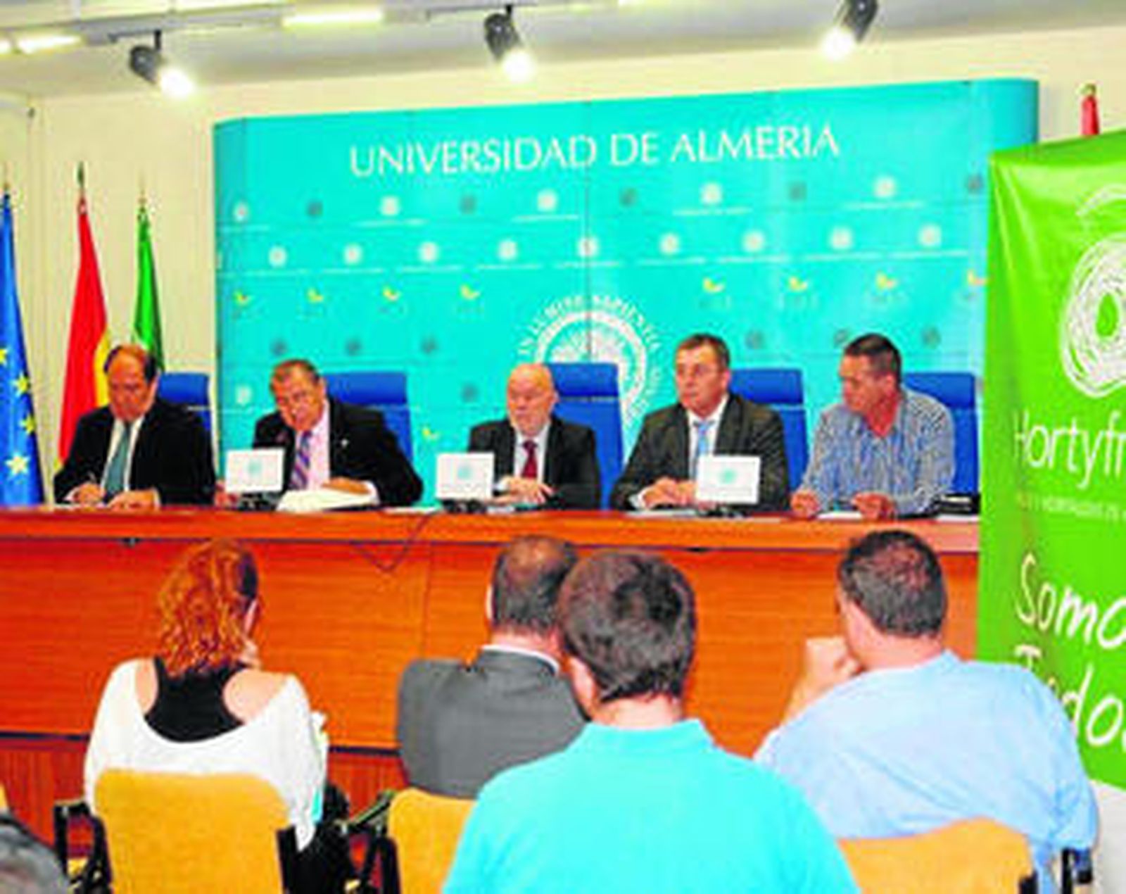 Un momento de la presentación del acto de unión de Hortyfruta y Ecohal en Almería.