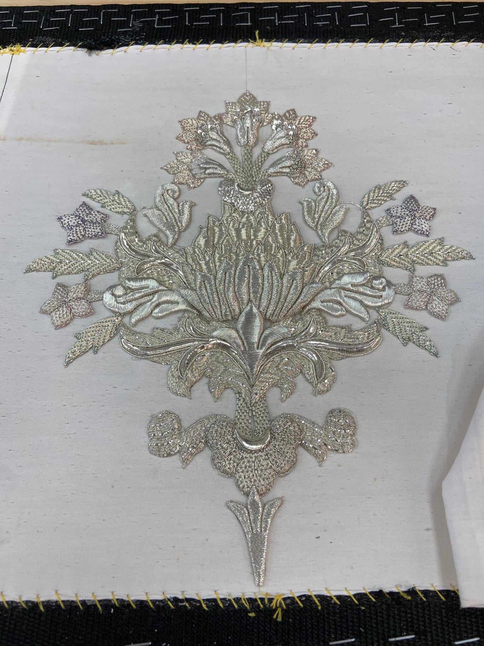 Estado actual de los bordados del palio