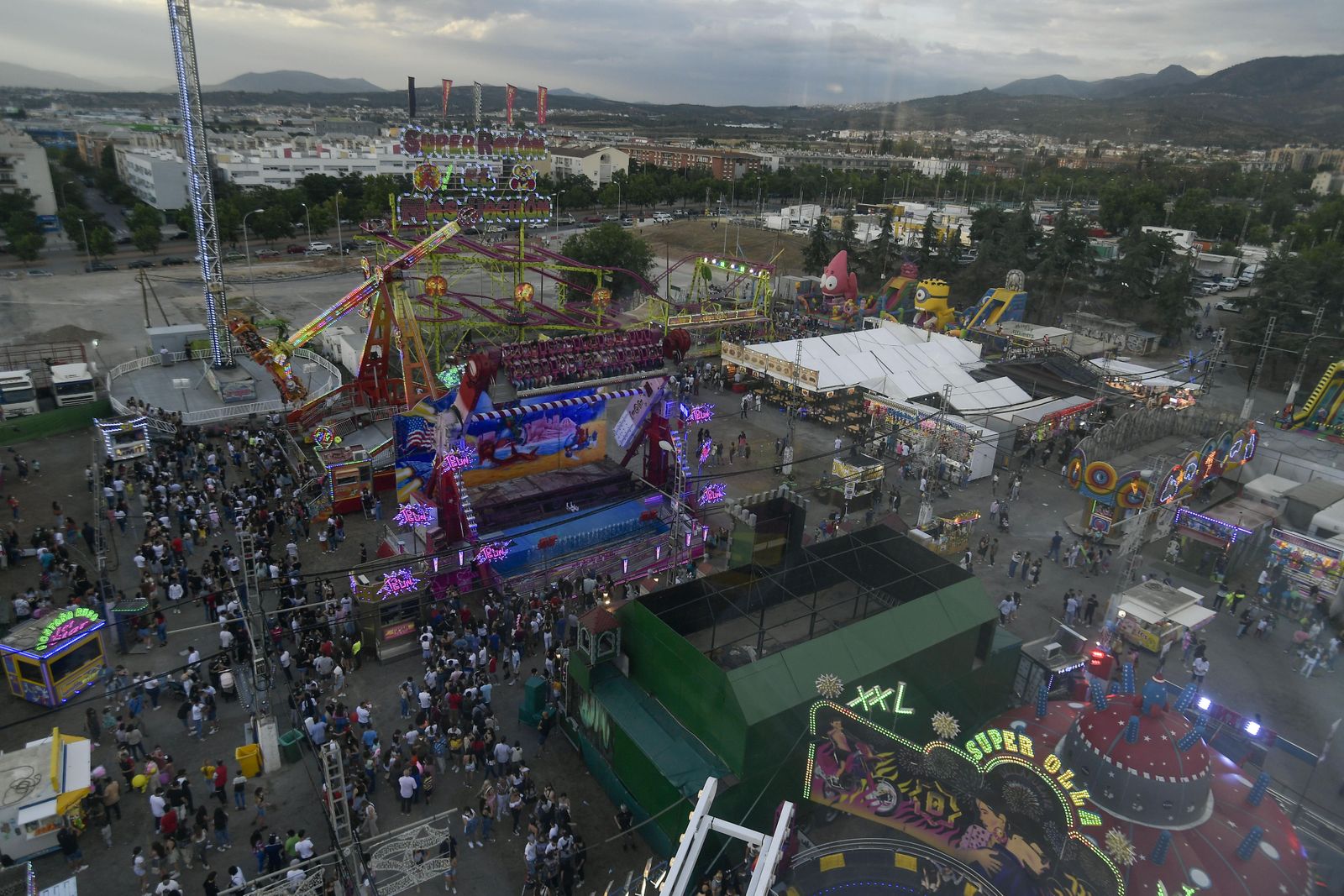 Fotos: el ferial del Corpus en la noche del viernes 4