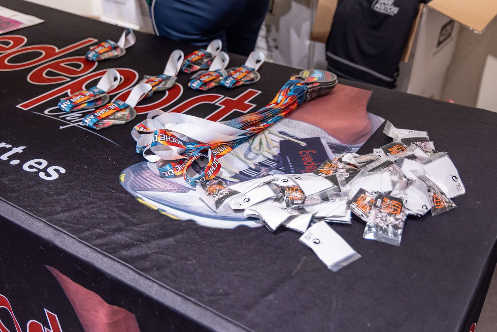 El pistoletazo de salida de la recogida de dorsales de la Carrera de San Antón 2026