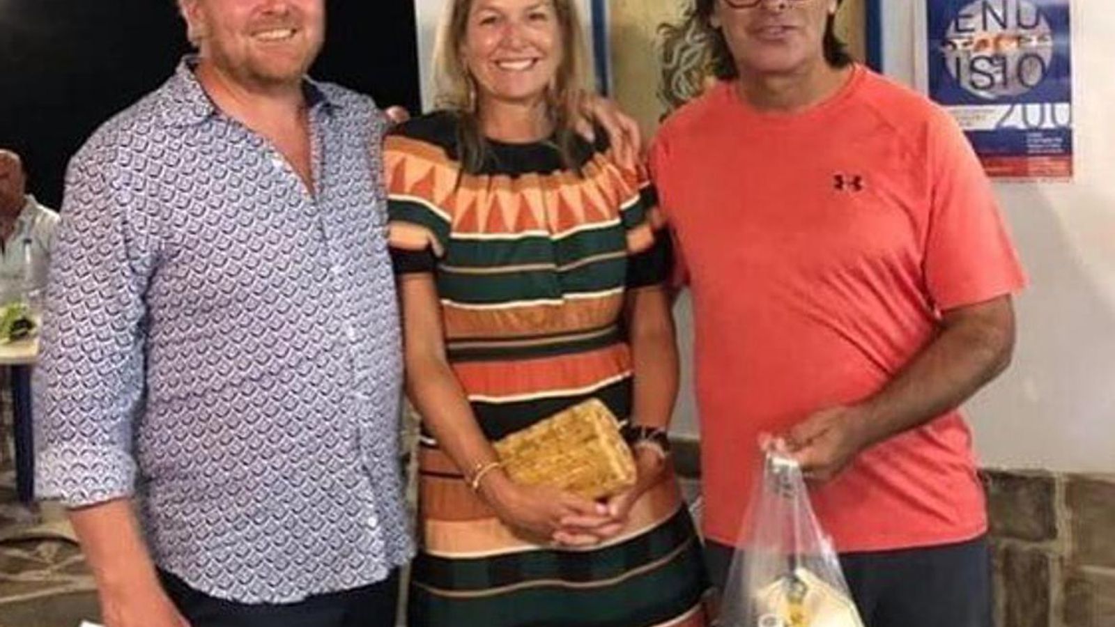 Los reyes holandeses, el pasado verano en Grecia, sin mascarilla ni manteniendo la distancia social.