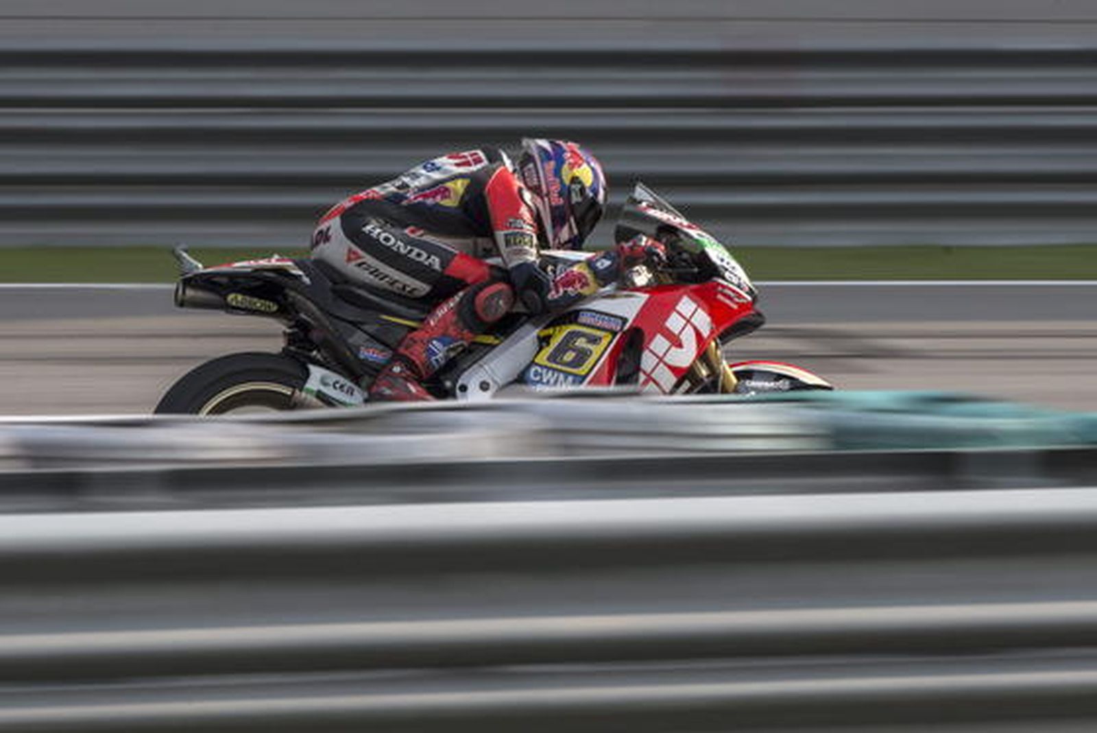 Imágenes de la prueba de MotoGP.  Foto: EFE