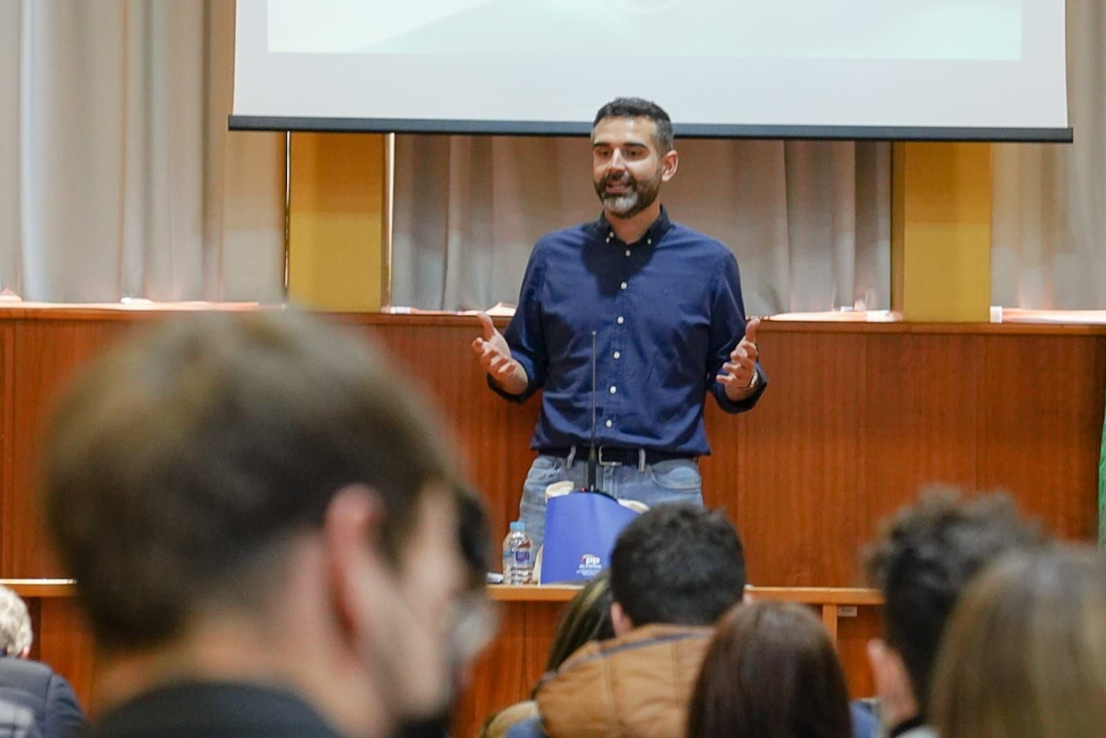 Intervención de Fernández-Pacheco.