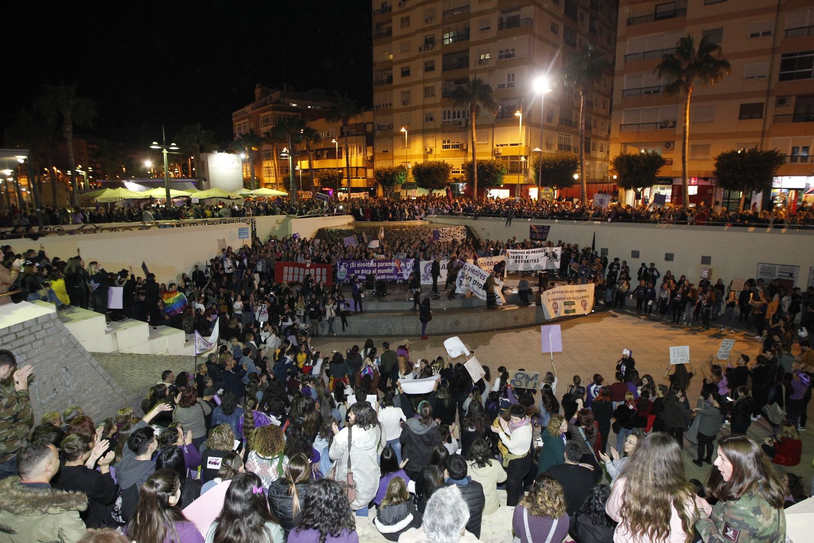 Fotogalería manifestación Día Internacional de la Mujer en Almería
