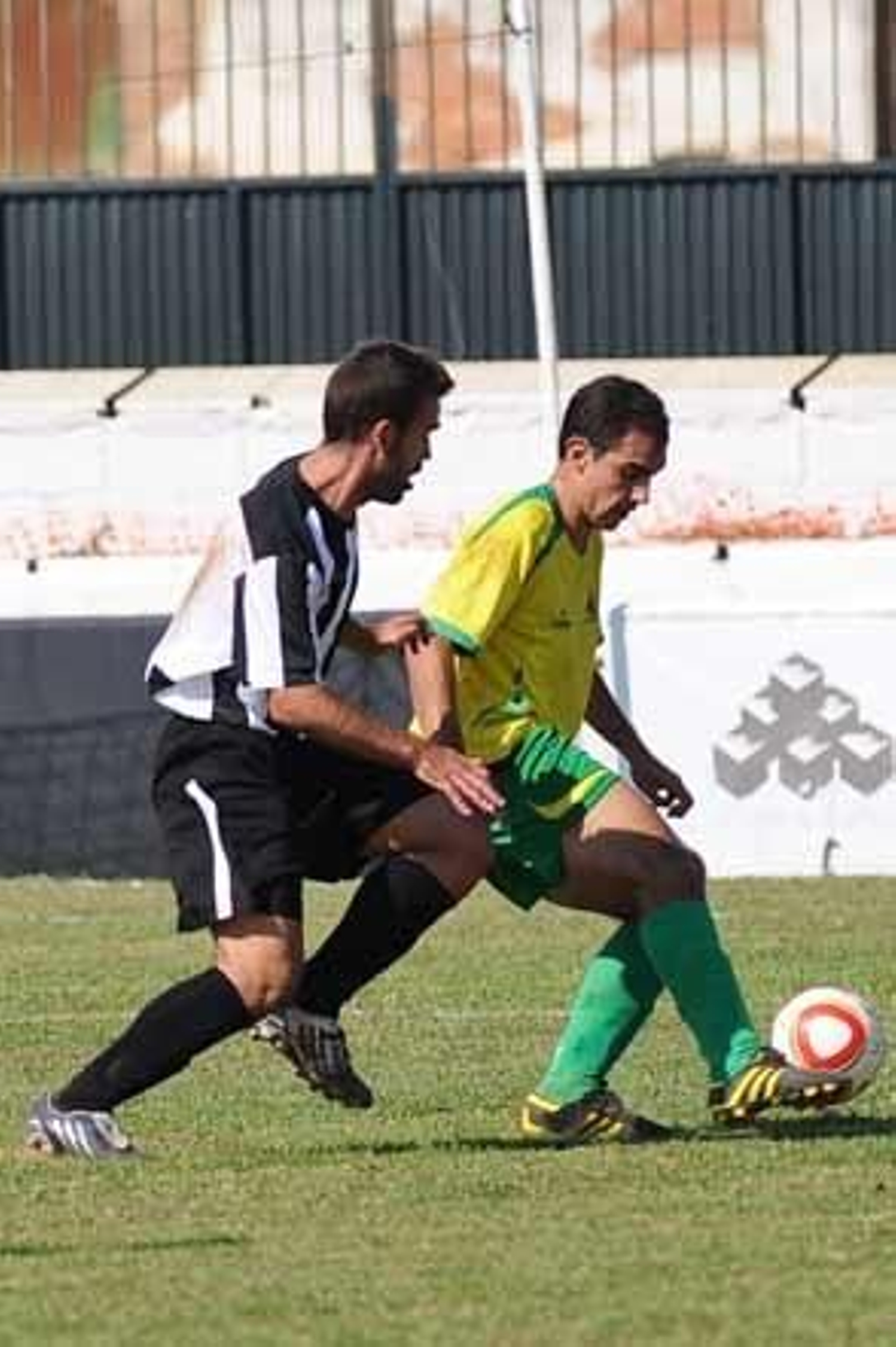 La Unión cae en Mairena en un duelo con pocas ocasiones para ambas partes

Foto: David de la Rosa (LOF)