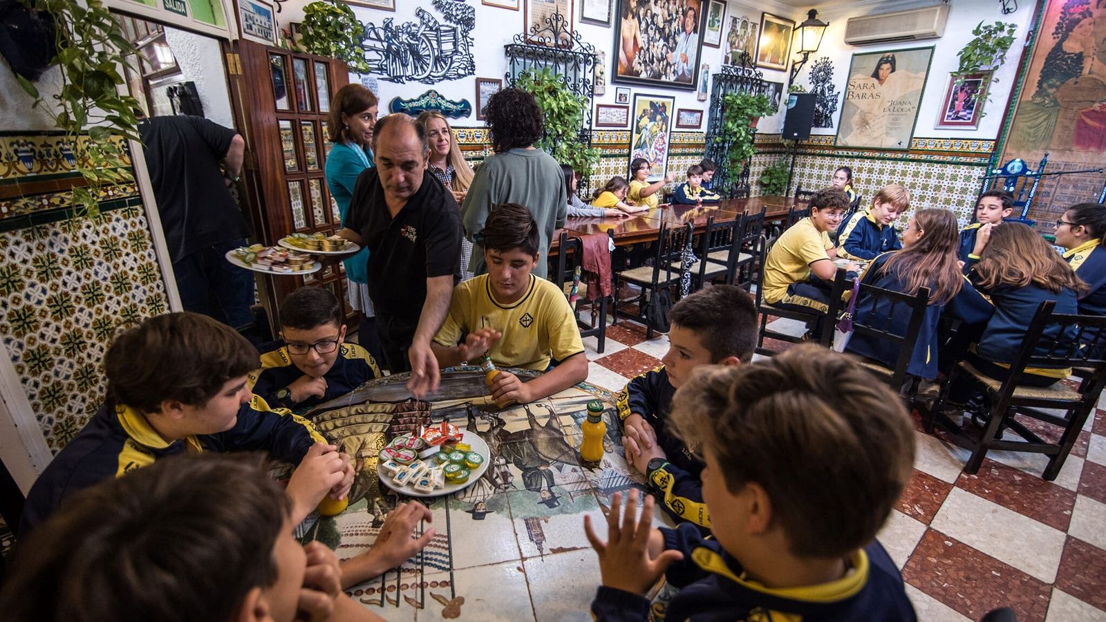 Desayuno escolar en la Venta de Vargas.