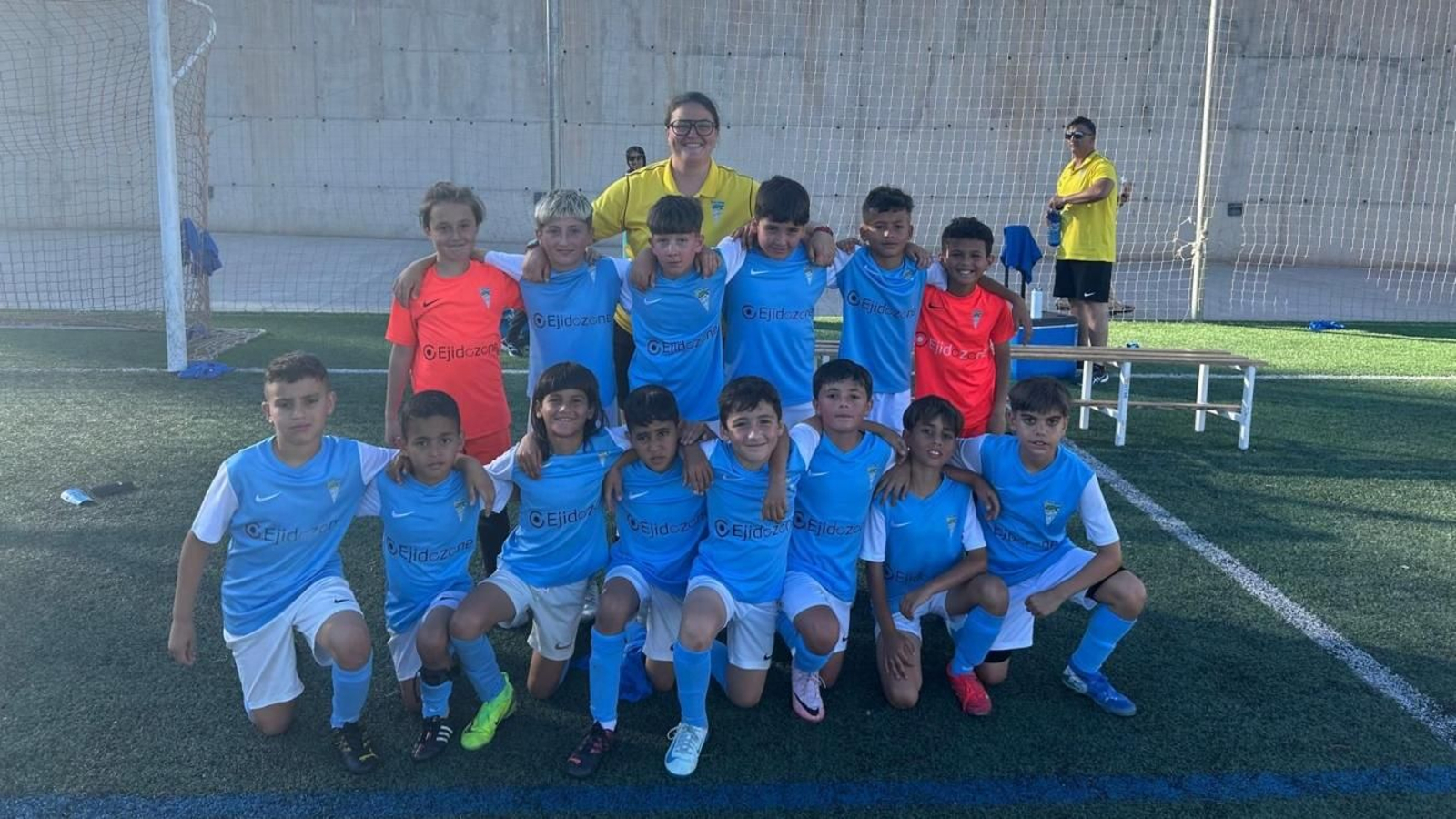 El equipo benjamín del Polideportivo El Ejido de la pasada temporada.