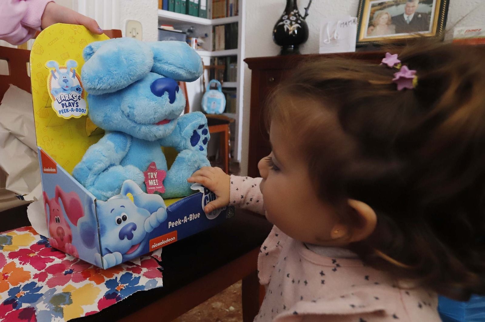 Imágenes de la mañana de ilusión en los hogares de Huelva