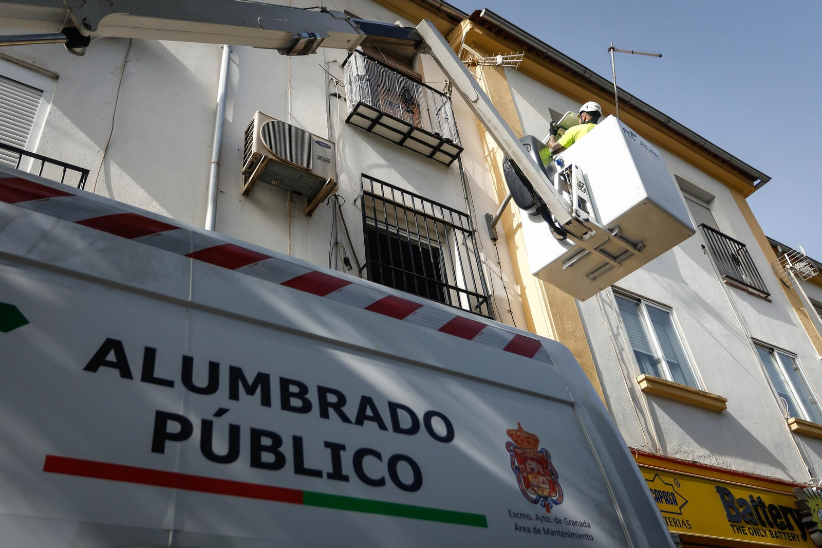 Sustitución de luminarias en Granada.
