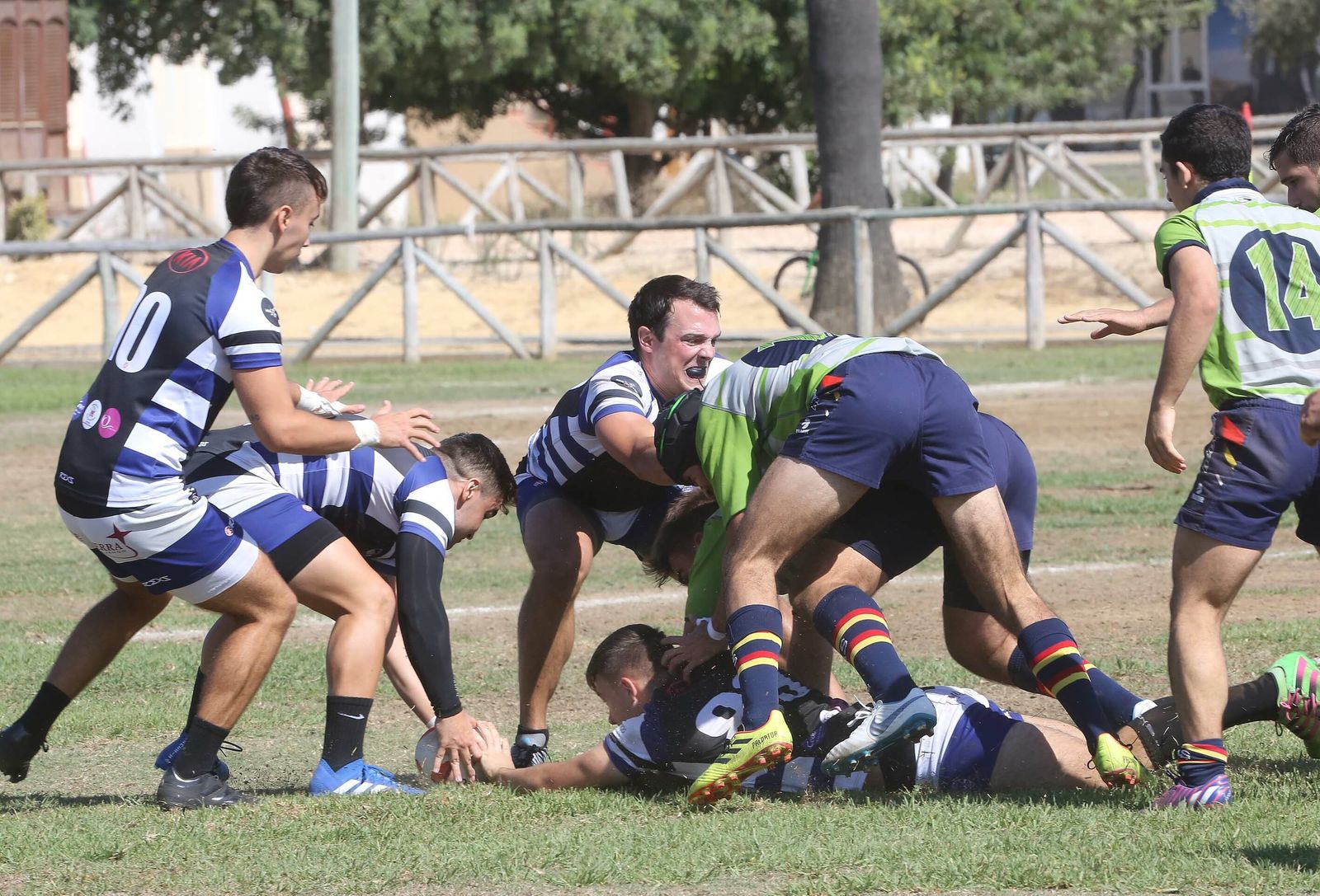 El Cruxe perdió el partido por pequeños detalles.