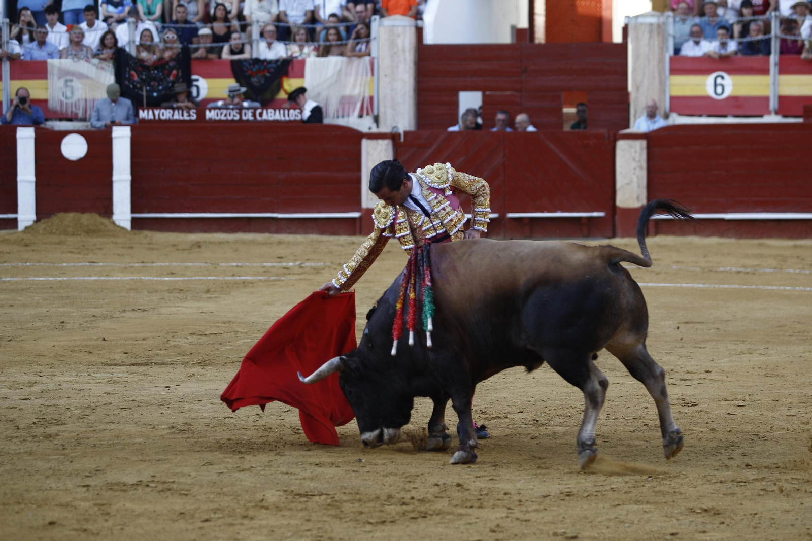 Las mejores imágenes de los toreros Fortes, Juan Ortega y David de Miranda en la Feria de Almería 2025