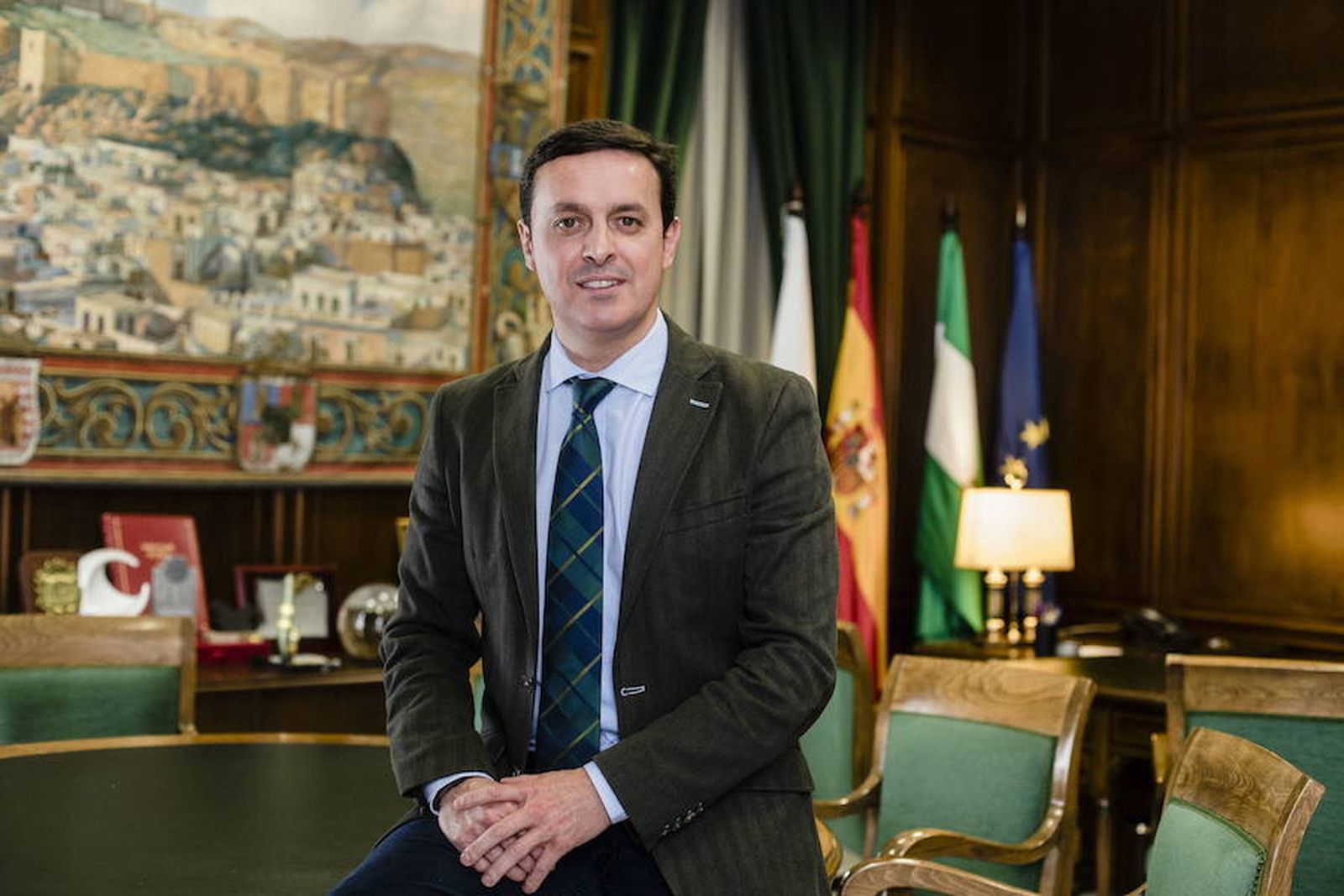 Javier Aureliano García. Presidente de la Diputacion de Almería. Autobiografia de Nelson Mandela. 'El largo camino hacia la libertad'