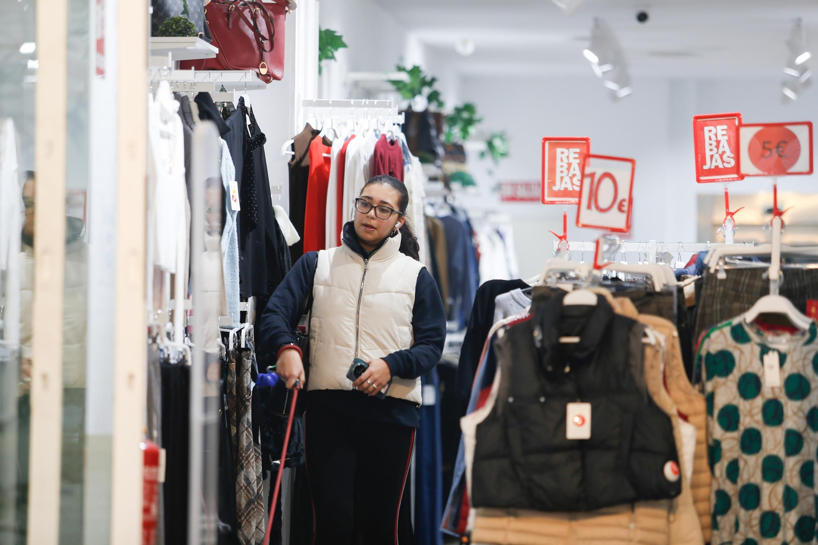 En imágenes, el inicio de las rebajas de enero en el Campo de Gibraltar