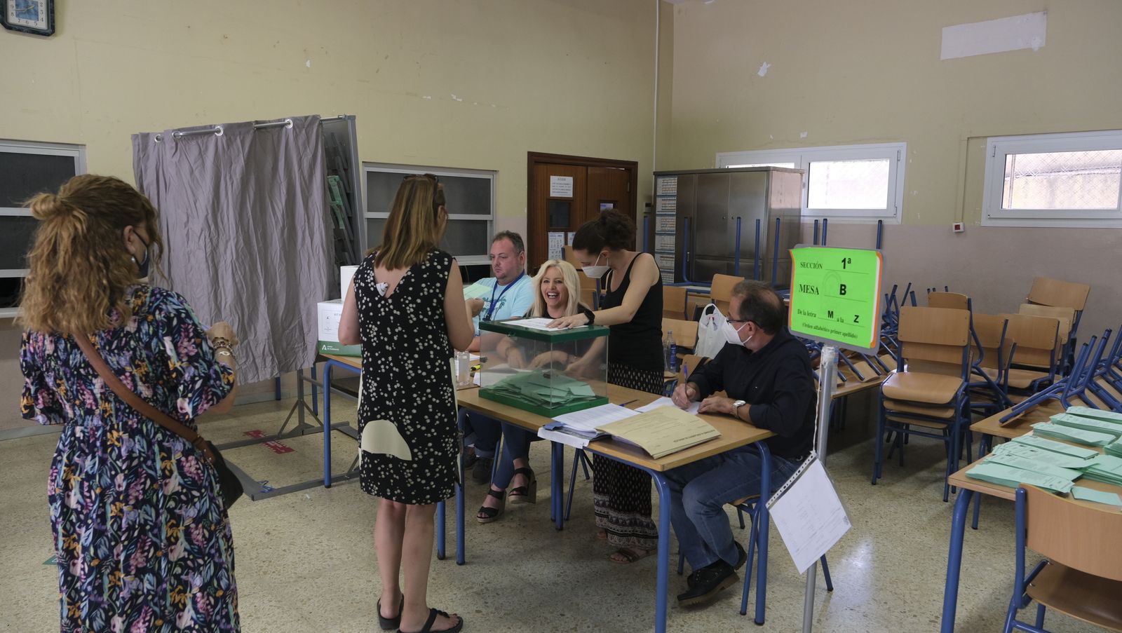 Imágenes de la votaciones en Almería al parlamento andaluz